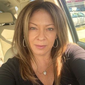 Meet your Posher, Angelique